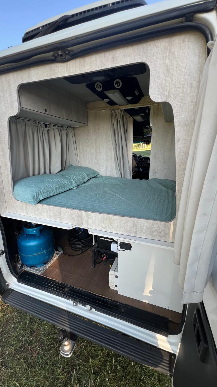 Van 5